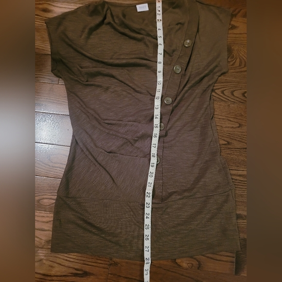 Flattering colour with stylish large buttons, great condition. - Picture 6 of 7